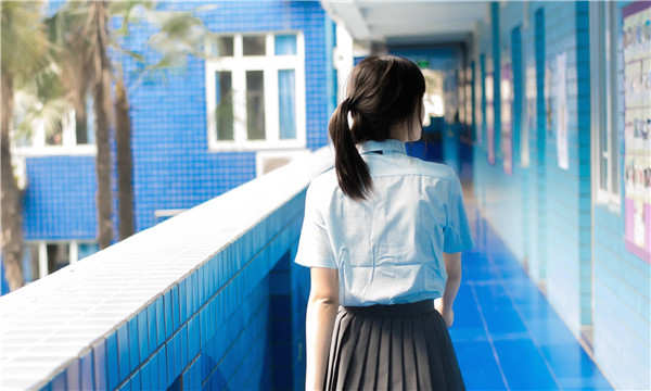岗巴如何找到一个可以帮助我生孩子的女人？